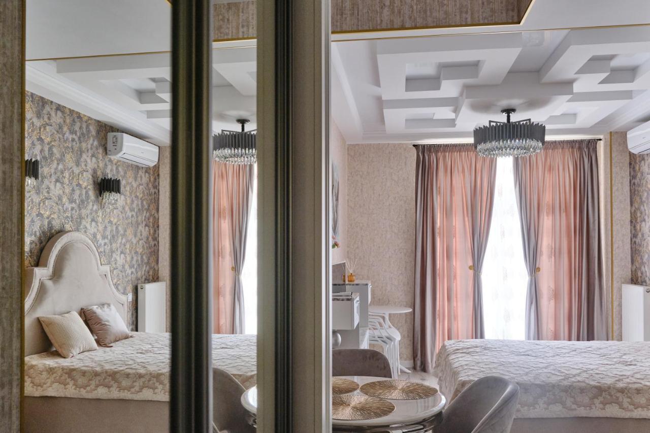Luxury Apartments Sea View Julymia Odessa Dış mekan fotoğraf