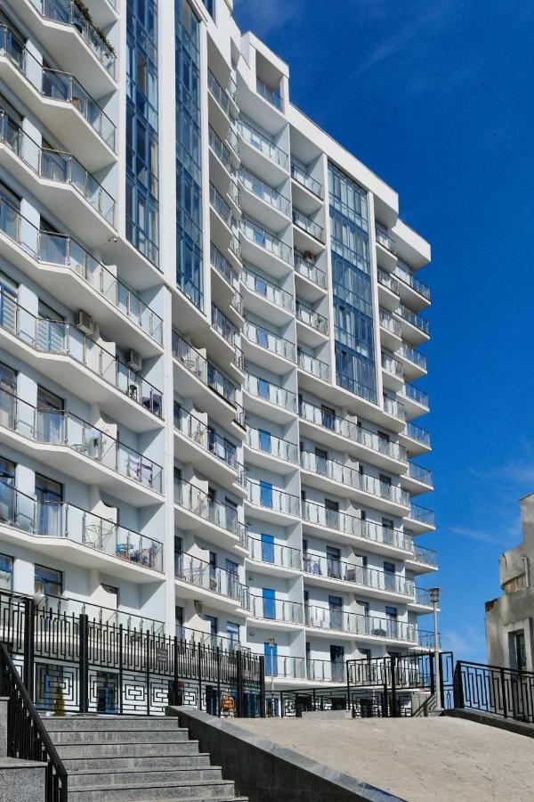 Luxury Apartments Sea View Julymia Odessa Dış mekan fotoğraf