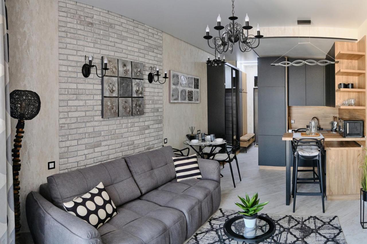 Luxury Apartments Sea View Julymia Odessa Dış mekan fotoğraf