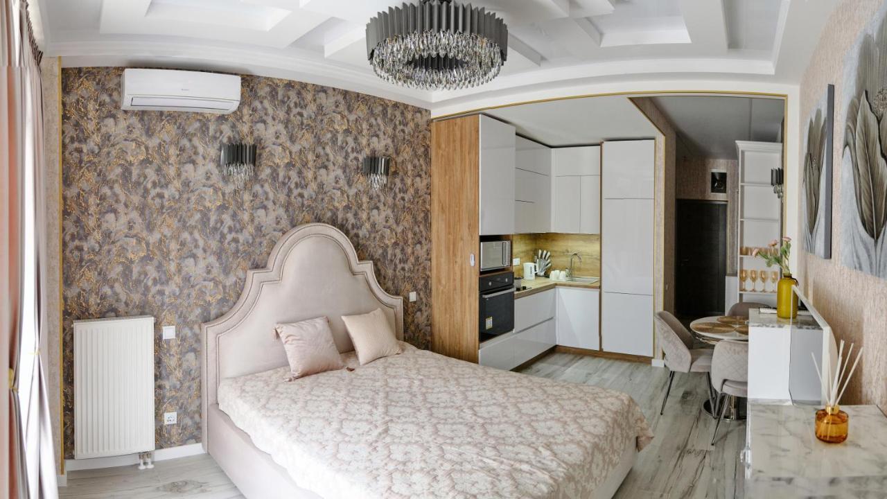 Luxury Apartments Sea View Julymia Odessa Dış mekan fotoğraf