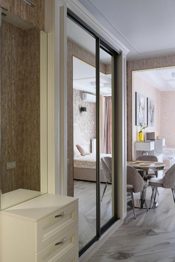 Luxury Apartments Sea View Julymia Odessa Dış mekan fotoğraf