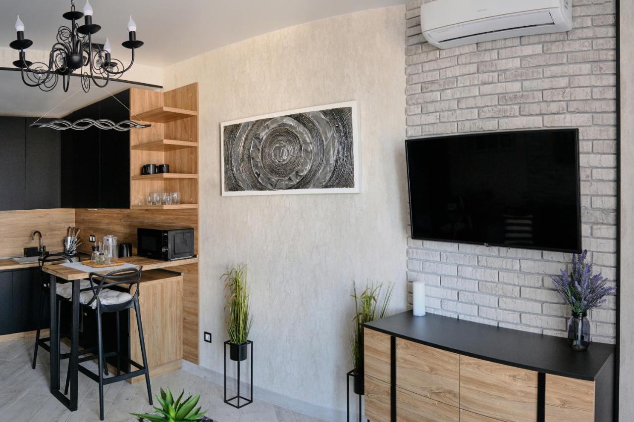 Luxury Apartments Sea View Julymia Odessa Dış mekan fotoğraf