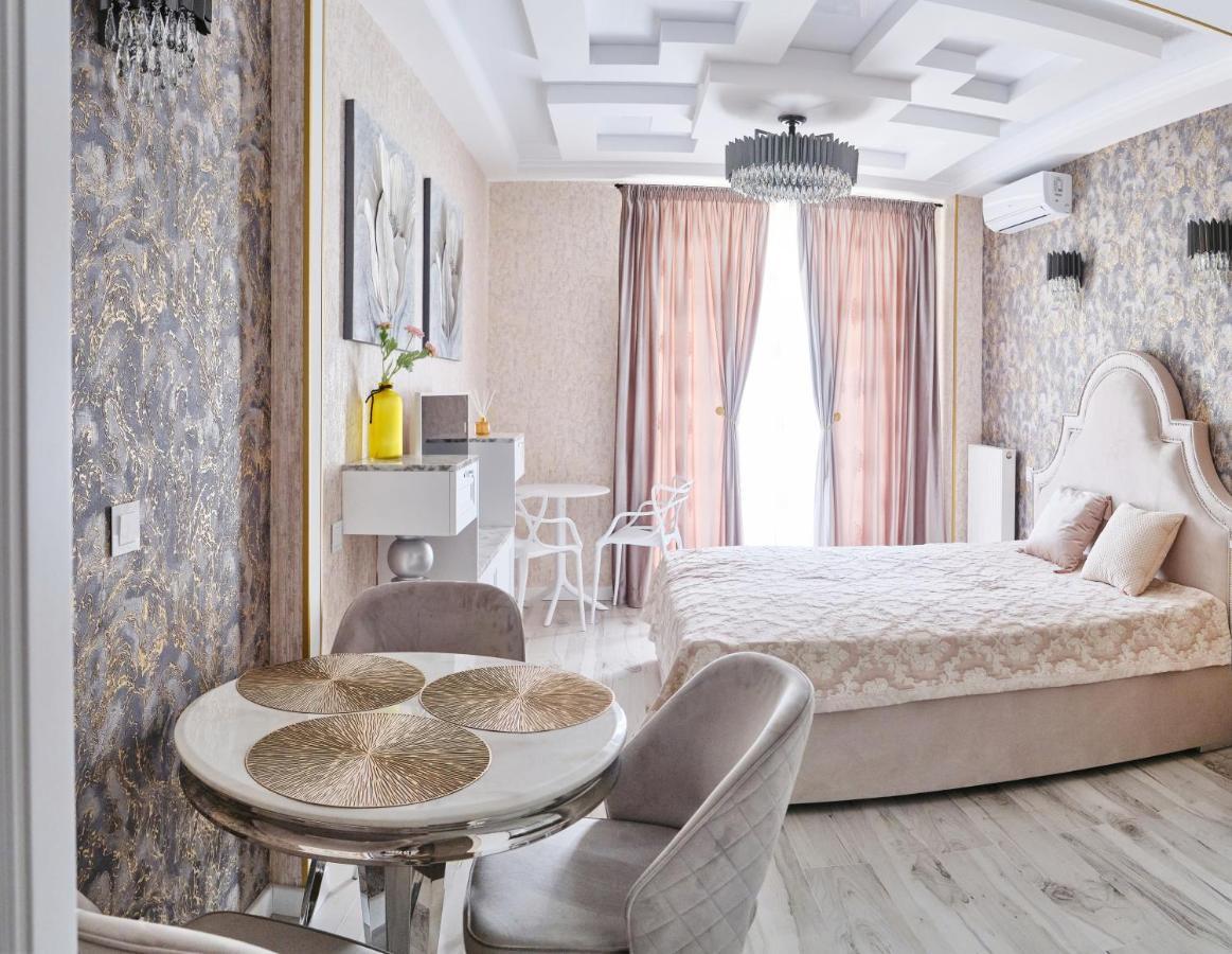 Luxury Apartments Sea View Julymia Odessa Dış mekan fotoğraf
